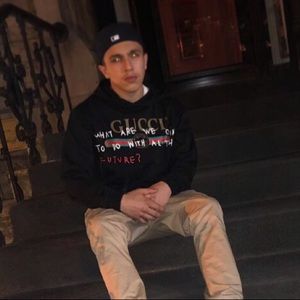 Meet your Posher, Samuel